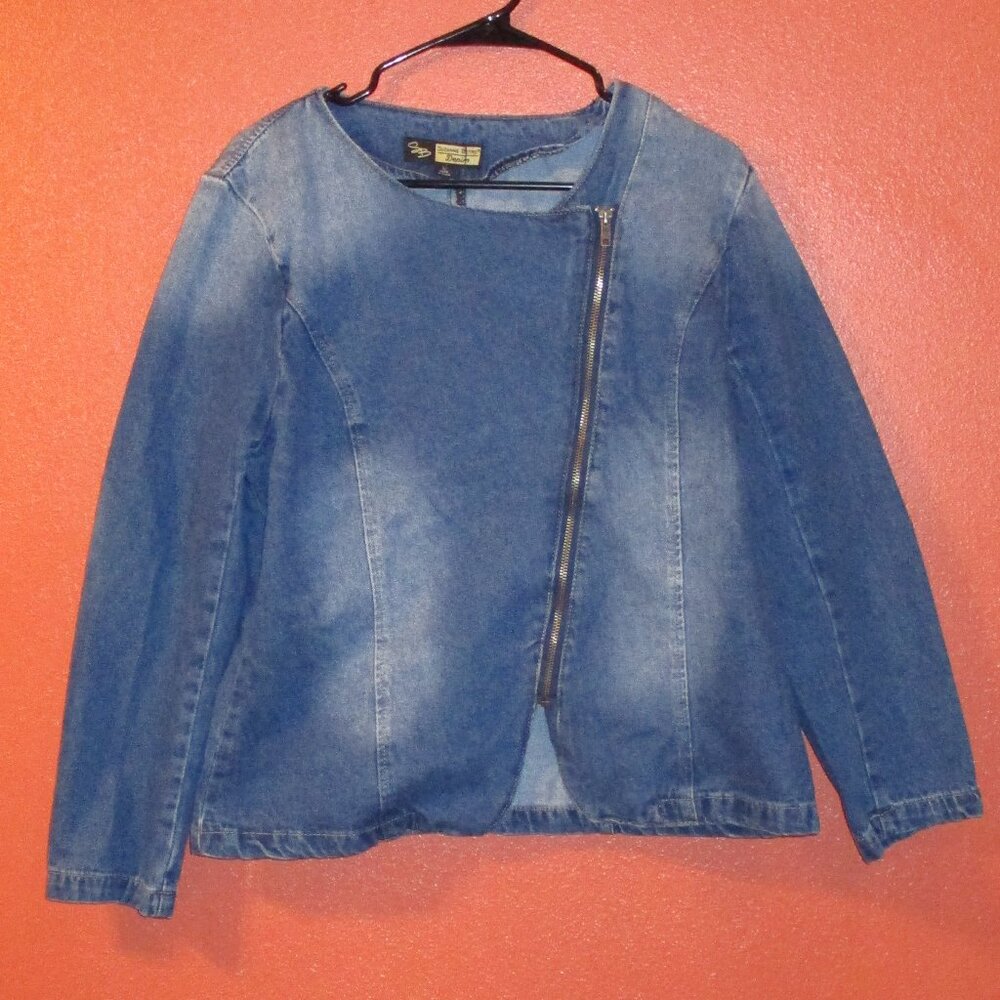 Suzanne Betro Shirt NEW Woman Large Blue Full Zip Travel Denim Blue Jean Shirt
